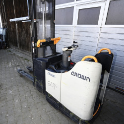 crown-dt3040-doppelstock-hhw-aukt-br-02.jpg
