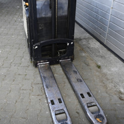 crown-dt3040-doppelstock-hhw-aukt-br-07.jpg