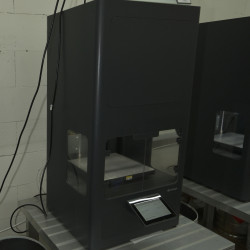 markforged-metal-x-l01-3d-printer-aukt-br-03.jpg
