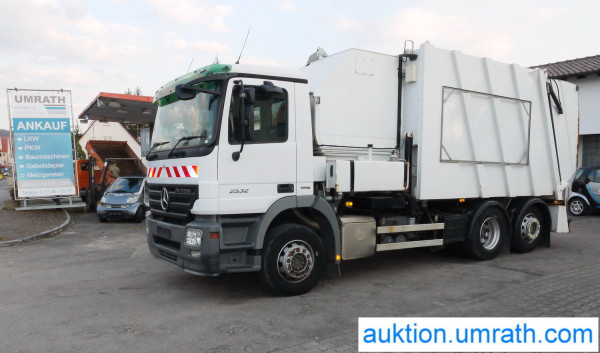 521-actros-2532-seitenlader-aukt-br01.JPG