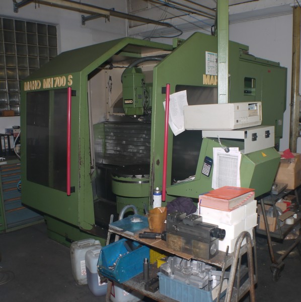 cnc-fraesmaschine-maho-mh-700-s-01.JPG